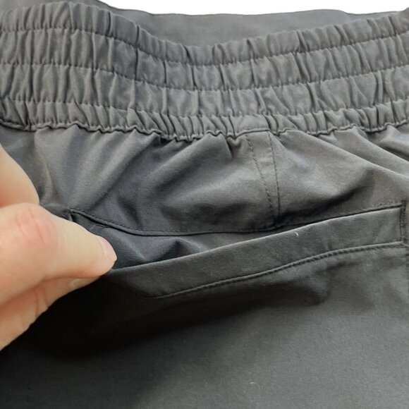 Athleta Womens Athletic Shorts Black Pockets Draw String Workout Gym Size 16T - Picture 5 of 9